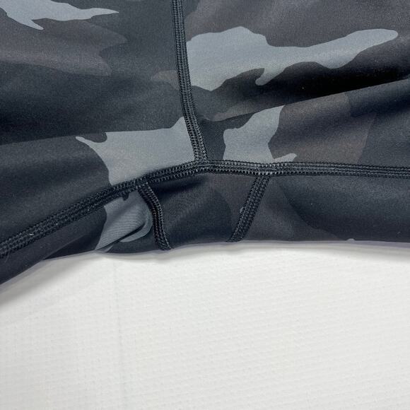 Athleta Camo Contender 7/8 Tight SIZE XSP Petite Black Gray Yoga Pants Workout - Picture 6 of 10